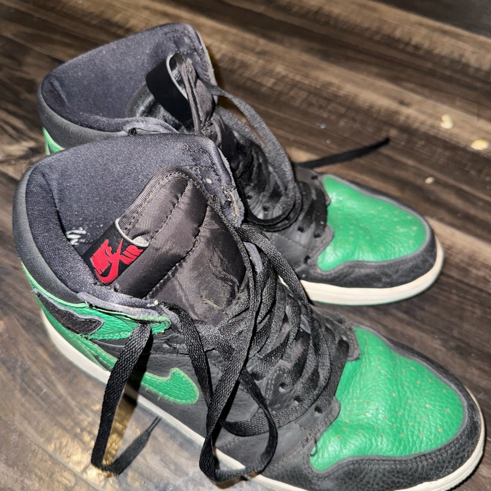 Nike Green and Black Athletic Shoes